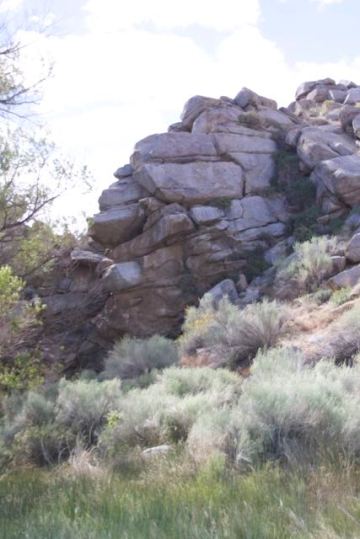 Cliff over Butterbredt spring (R.Seidner 4/24/15)
